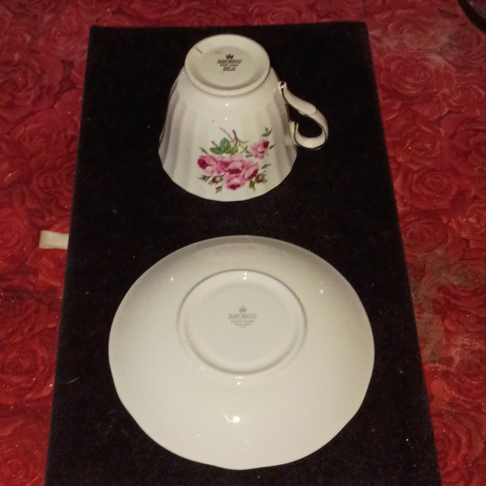 Floral Teacup and Saucer Set Duchess Bone China England - Picture 7 of 9
